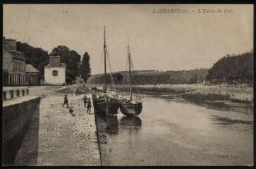 Landerneau. - L'entrée du port