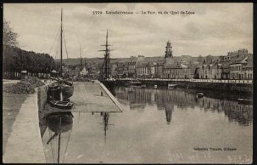 Landerneau. - Le port vu du quai de Léon