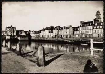 Landerneau. - Vue du quai de Cornouaille et du pont de Rohan prise du quai de Léon