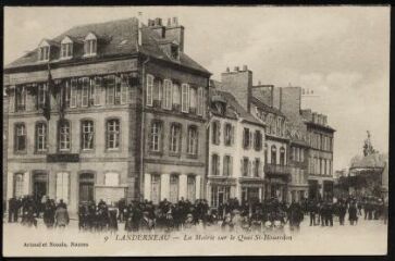 Landerneau. - L'hôtel de ville