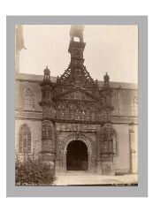 1 vue  - Photographie de l\'église Saint-Houardon, porche (ouvre la visionneuse)