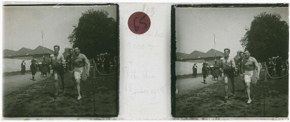 1 vue  - Landerneau. - Fête du 18 juin 1916, départ des 5000m (ouvre la visionneuse)