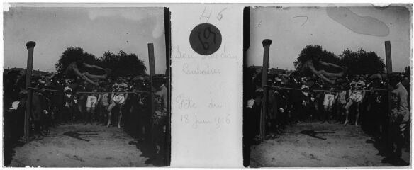 1 vue  - Landerneau. - Fête du 18 juin 1916, saut sans élan de Loubatier (ouvre la visionneuse)